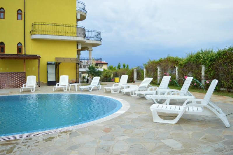 Menada Green Hills Apartments Sozopol Exterior foto